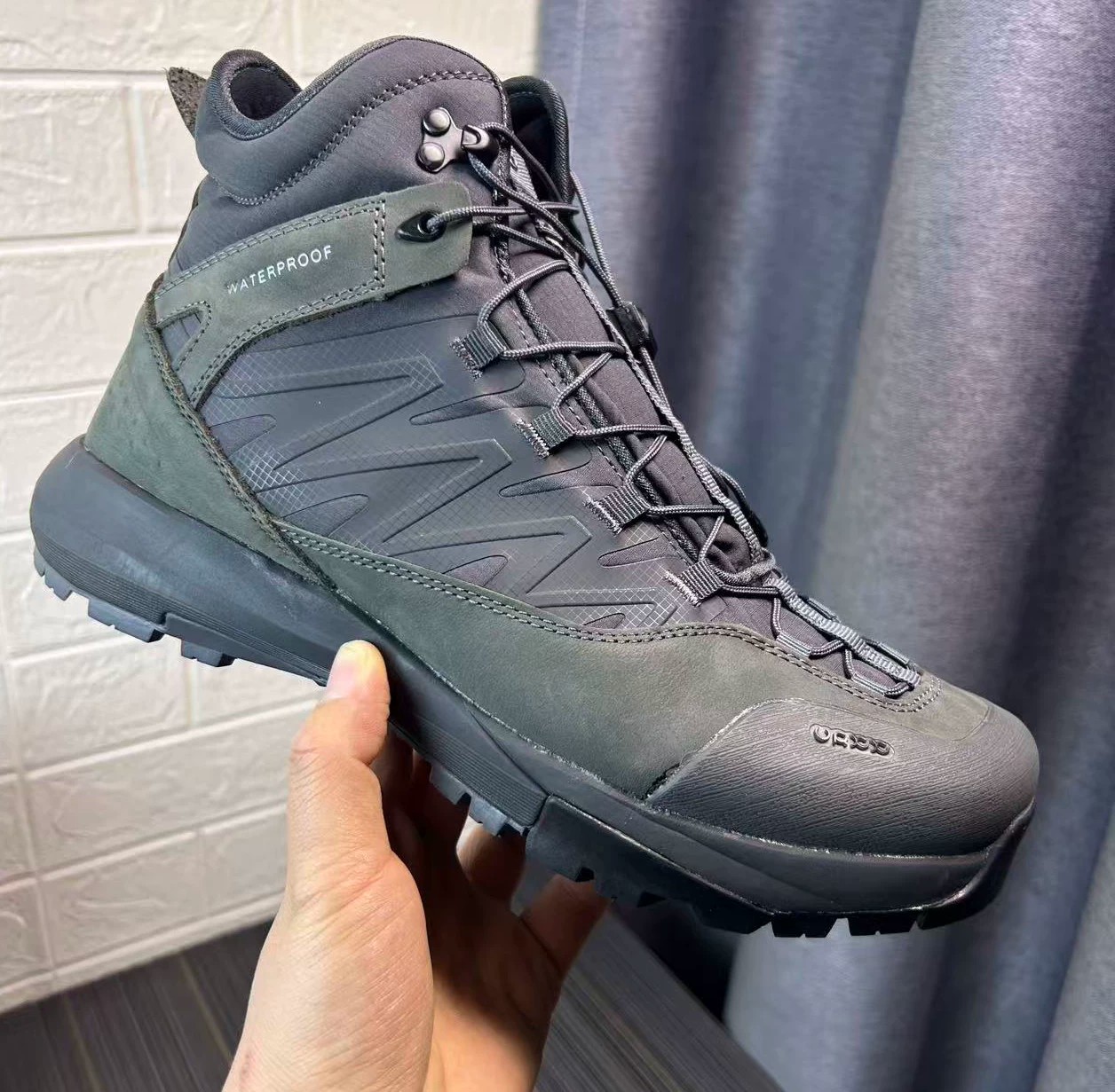 High Top Hiking Leather Shoes  - Streetwear Brand For Men ulasan dan harga